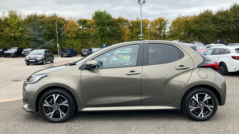 Toyota Yaris 1.5 Hybrid Design 5dr CVT Hybrid Hatchback